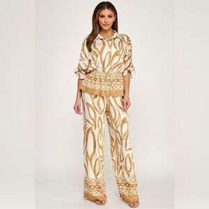 Women's Cream and Tan Patterned Collared Top - Brand